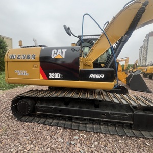 Excavatrice sur chenilles d'<span class=keywords><strong>occasion</strong></span> Cat 320D2 320D2L, Excavatrice hydraulique 20T, d'<span class=keywords><strong>occasion</strong></span>, du Japon - Product Image 4