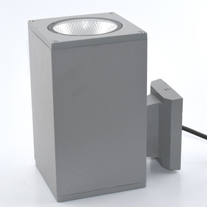 Lampe murale extérieure super lumineuse LED en alliage d'aluminium, étanche, 3500K blanc chaud, angle de faisceau de 20 degrés, lumière de jardin murale - Product Image 5