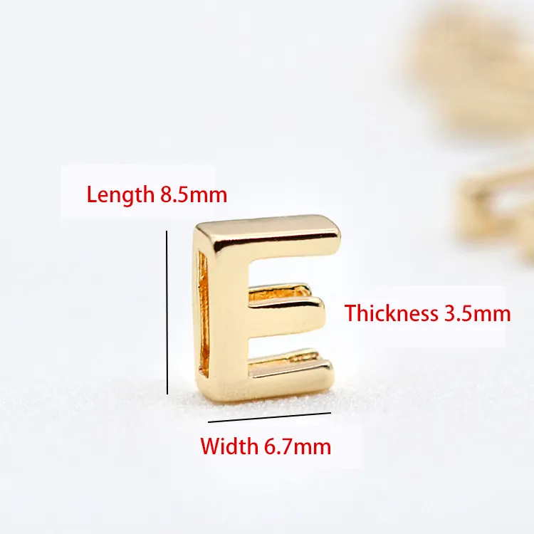 Factory Wholesale 14K Gold Plated 26 English Letter CharmためJewelry Making