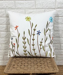 Housse de coussin brodée à motifs floraux, taie d'oreiller carrée 100% coton, housse décorative vintage pour la maison et l'hôtel - Product Image 3