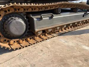 Excavadora de Orugas Volvo EC480 Usada en Buenas Condiciones, Pintura Original, Diseño de 50 Toneladas de Capacidad, Componentes Hidráulicos Kawasaki, Engranaje - Product Image 4