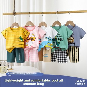 Set Estivo per Bambini e Bambine: T-Shirt a Maniche Corte e Pantaloncini in Puro Cotone con Motivi Animali/Cartoni Animati/Righe - Product Image 3