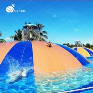 Parc aquatique Cenchi <span class=keywords><strong>avec</strong></span> trampoline au bord de la <span class=keywords><strong>piscine</strong></span>, aire de jeux extérieure, trampoline aquatique commercial, équipement de parc aquatique - Product Image 3