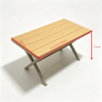 Ensemble table et chaises d'extérieur en WPC résistant aux intempéries de haute qualité, disponible en options 4 chaises / 6 chaises