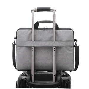 Sac pour ordinateur portable en polyester imperméable, bandoulière respirante, grande capacité, pochette à main, sac à bandoulière, sac pour ordinateur portable portable de 15,6 pouces - Product Image 5