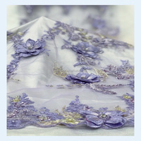 Tissu en dentelle de tulle brodé de perles et de strass floraux 3D en gros pour robe de mariée, tenue de soirée et vêtements de cérémonie