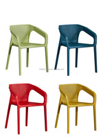 2023 Offres Spéciales extérieur meubles en plastique chaise de loisirs nordique simple creux fauteuil extérieur en plastique chaise de salle à manger