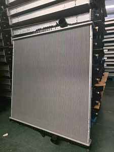 Nouveau radiateur de camion anti-corrosion VO-004 avec flux croisé, haute efficacité, design compact, gain de place, garantie d'un an - Product Image 2