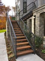 Escalier à poutre unique extérieur en fer tige métallique corde garde-corps en verre conception de pédale en bois avec dessins 3D escaliers extérieurs