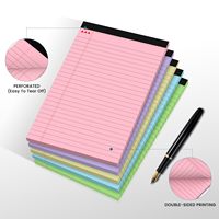 Ensemble de blocs-notes colorés avec pages lignées en rose, violet, jaune, bleu, vert pour le bureau et l'école
