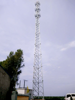 Fabricant de tours de communication WiFi 5G 4G triangulaires, mât tubulaire monopode, hauteur personnalisée, galvanisé TIA-222-G