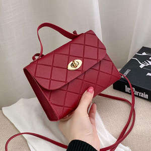 Sac à bandoulière en cuir rouge Jianghu pour femme – Magnifique sac à main étanche pour étudiante, fabriqué à bas prix pour les dames - Product Image 2