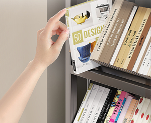 Cổ Điển Freestanding Xách Tay 2 Lớp Bằng Gỗ Góc Hiển Thị Tủ Kệ Sách Với Bánh Xe - Product Image 4