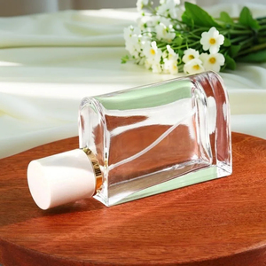 Flacon pulvérisateur cosmétique en verre à col serti, nouveau design avancé, 25 ml, 50 ml, 100 ml, pour huile et parfum, avec couvercle blanc - Product Image 5