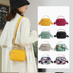 Sac banane unisexe tendance de créateur, couleur bonbon, en tissu Oxford imperméable, forme baril, fermeture éclair, pour usage extérieur - Product Image 3