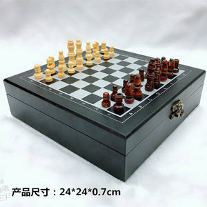 Jeu de jetons de <span class=keywords><strong>poker</strong></span> 4 en 1 Boîte en bois Échiquier en bois damier multiple avec jeu de jetons de <span class=keywords><strong>poker</strong></span> - Product Image 6