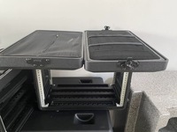 Rack standard de 19 pouces, capacité de 6 amplificateurs, profondeur de 39 cm, peut être équipé de tiroirs, avec roulettes et barre de traction
