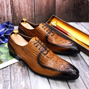 Zapatos extravagantes de cuero con patrón de cocodrilo de gran tamaño para primavera y otoño, zapatos casuales para hombres, estilo coreano - Product Image 2
