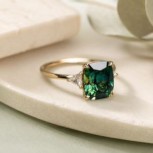 Anello con Pietra Verde per Donne, Gioiello da Dito Vintage Elegante, Accessorio di Moda Quotidiana - Product Image 1