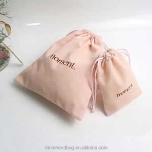 Pochettes cadeaux en suède rose avec logo imprimé sur mesure, sacs à cordon anti-poussière - Product Image 2