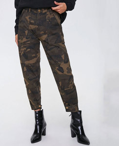 Sujetador deportivo de Invierno para mujer, chaqueta recortada con capucha, conjunto de pantalones de chándal, chándal de terciopelo Sexy con decoración de encaje para deportes de otoño - Product Image 5