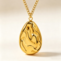 Collier Pendentif Goutte d'Eau Irrégulière Minimaliste Plaqué Or PVD 18K, Texturé Martelé Organique, Bijou Tendance