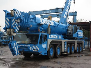 Grúa Móvil Hidráulica Terex de 350 Toneladas Usada, Grúa sobre Camión con Múltiples Ejes, Pluma Extendida, Motor Mercedes-Benz, Modelo 2005, Capacidad de Elevación de 100 m - Product Image 1