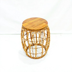 Nouvelle table d'appoint tressée en forme de baril avec plateau en bois - Support de patio en métal robuste - Product Image 1
