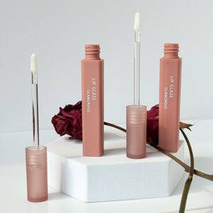 Tubos de Brillo Labial Personalizados de 5 ml de ABS con Caja y Logotipo, Envase de Brillo Labial con Etiqueta Privada y Aplicador Delgado - Product Image 5
