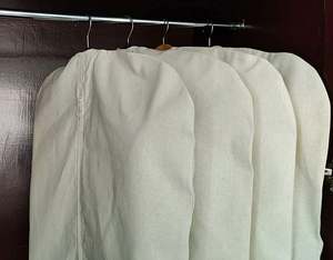 Housse de vêtement AUTON blanche en toile 100 % coton avec poignées et motif lettres pour costumes, manteaux, robes, sacs de voyage - Product Image 6