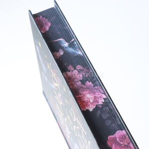 Impresión de Libros de Tapa Dura de Novelas Románticas de Lujo Personalizadas, Impresión Offset en Cartón con Encuadernación Perfecta y Estampado en Relieve - Product Image 4