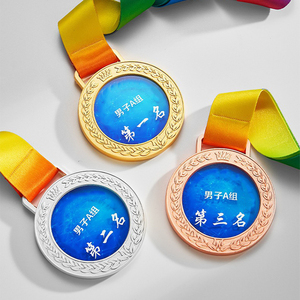Medalla de Fútbol Personalizada en Oro 3D, Medalla con Logotipo para Carrera de 5 km, Maratón, Medallas Deportivas de Fútbol de Metal Fundido Personalizadas con Cinta - Product Image 1