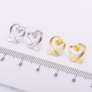 ต่างหูเงินแท้ WENCHI 10680 S925 แบบติดเพชร DIY พร้อมอุปกรณ์ตกแต่งมุกเม็ดกลมขนาด 5-7 มม. ตัวเรือนเปล่าสำหรับติดมุก เครื่องประดับรูปหัวใจ ผลิตในจีน - Product Image 2