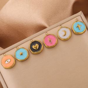 จี้สเตนเลสเคลือบรูปหัวใจดาวและดวงจันทร์ทำจากสเตนเลสแบบทำมือออกแบบได้ตามต้องการ - Product Image 2