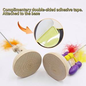 Juguete de plumas para gatos de entrega rápida, juguete interactivo para gatos y gatitos con ventosa potente, varita de juguete portátil - Product Image 3