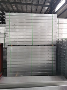 Bandeja Portacables de Acero Reforzado TOPFIX, Certificación CE, Grado Industrial, Gran Ancho 900mm, para Instalación de Cables en Plantas de Energía - Product Image 6