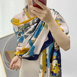 Fabrication de foulards fournisseur prune fleur imprimé foulards en <span class=keywords><strong>soie</strong></span> motif ethnique femmes longue écharpe en <span class=keywords><strong>soie</strong></span> - Product Image 2