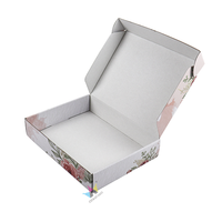 Papier de boîte cadeau rigide plat holographique pliable magnétique cosmétique en soie personnalisé