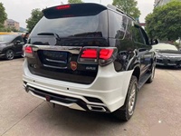 Mise à niveau vers le kit carrosserie de style Lexus avec les ensembles de pare-chocs avant et arrière pour les pièces de voiture Toyota Fortuner 2012-2015