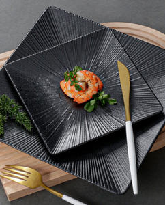 Stock de vente en gros de plat incassable givré <span class=keywords><strong>assiette</strong></span> de service noire <span class=keywords><strong>assiette</strong></span> <span class=keywords><strong>carrée</strong></span> en mélamine pour restaurant - Product Image 4