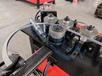 Machine de fabrication de brides pour conduits d'air spirale en acier galvanisé pour systèmes CVC, modèle HYRUN RDFF-T3, avec moteur