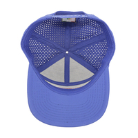 Casquette de sport perforée avec logo tissé personnalisé, séchage rapide, respirante, trous découpés au laser, 7 panneaux, visière plate, casquette snapback de performance