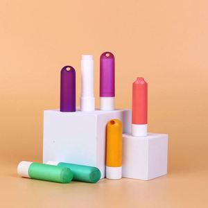 Bálsamo Labial en Forma de Cilindro con Diseño Personalizado, Lindo y Original, Resistente al Agua, Protector Solar, Exfoliante, Humectante de Larga Duración - Product Image 1