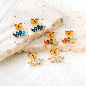 ต่างหูแฟชั่นรูปดอกไม้ประดับเพชรหลากสีแบบหนามเตย สำหรับงานปาร์ตี้ เหมาะสำหรับผู้หญิง ทำจากโลหะผสมสังกะสี - Product Image 1