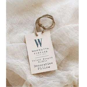 Etiquetas colgantes de papel impresas con cordón para ropa, calzado y productos de estilo de vida con diseño personalizado y bordes de corte limpio. - Product Image 5