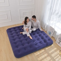 Modèles explosifs pliant matelas pneumatique lit Camping matelas floqué matelas pneumatique avec oreiller et pompe à main