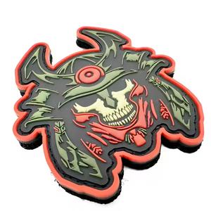 Fabrication entièrement personnalisée sur mesure, étiquette thermocollante en PVC souple moulée en 2D, patch en PVC - Product Image 5