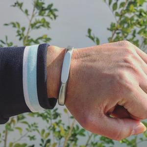 สร้อยข้อมือฮิปฮอปแบบสายสแตนเลสชุบทองทนทานสำหรับเด็กในโอกาสวันครบรอบ - Product Image 3