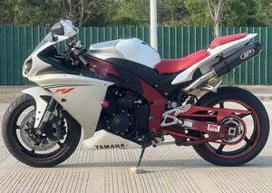 <span class=keywords><strong>Moto</strong></span> Yamaha YZF-R1 1000cc, moteur 4 cylindres en ligne refroidi par liquide, Supersport, moteur Crossplane dérivé de la <span class=keywords><strong>MotoGP</strong></span> - Product Image 6