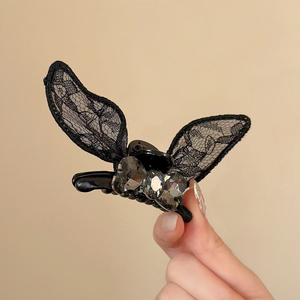 Nouvelle Pince à Cheveux Élégante Noire en Dentelle avec Strass et Nœud Papillon, Design de Niche Luxe Léger, Accessoire de Mode pour Femme - Product Image 4
